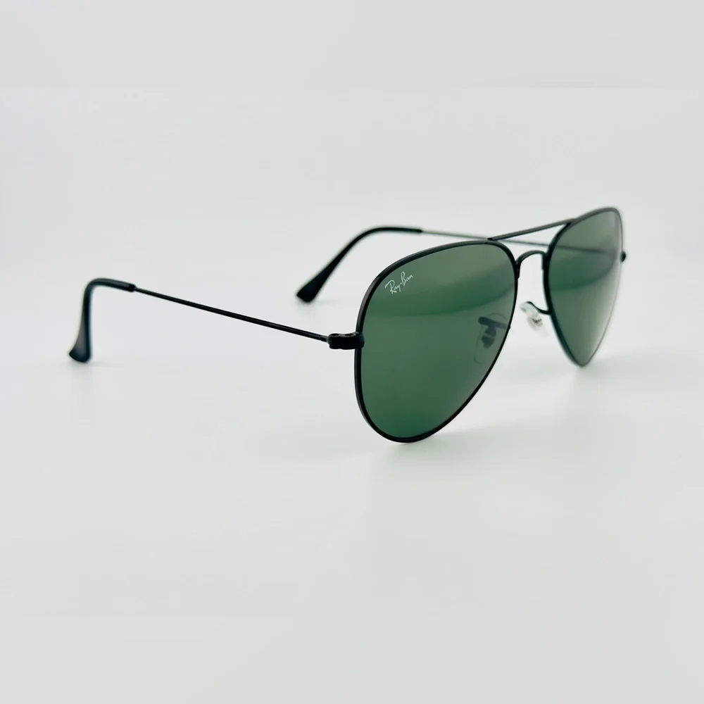 Ray-Ban Aviator Classic Sunglasses RB3025 Polished Black Frame with Green Lenses